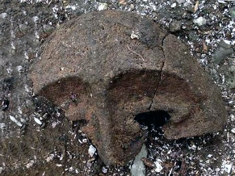 3000 let stará maska nalezena na Aleutách
