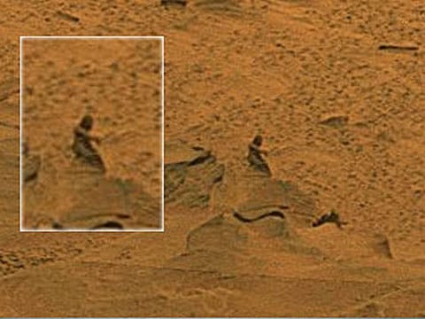 Na Marsu nalezena postava člověka